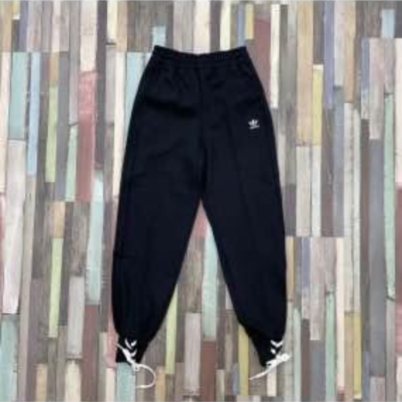 Adidas Ladies Sweatpants size M - Picture 2 of 2